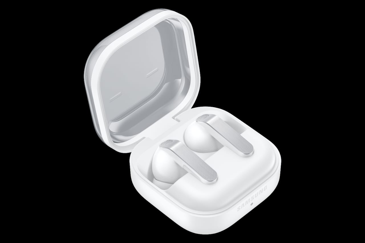 IMG-20260613-WA0517 سماعة سامسونج Galaxy Buds3 TWS - الصورة 1